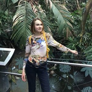 Meet your Posher, Lina